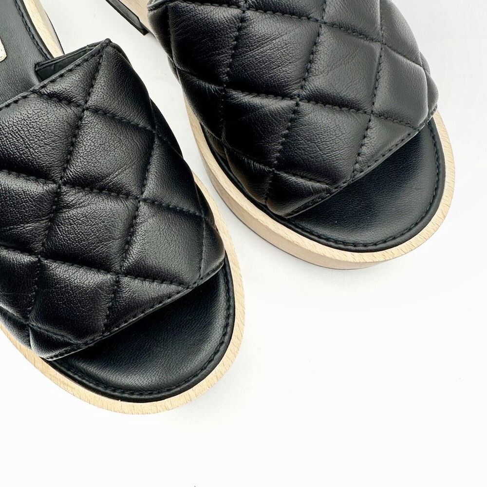 CHANEL Black Quilted Leather Platform Slide CC Sandals Size 38 Open Toe Mules - Picture 6 of 12